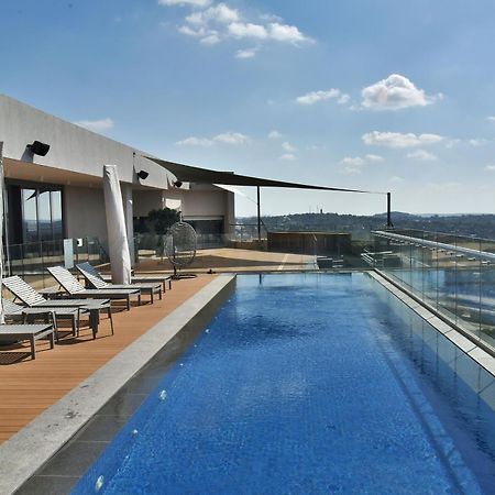 Menlyn Maine Luxury Rentals Pretoria Exterior photo