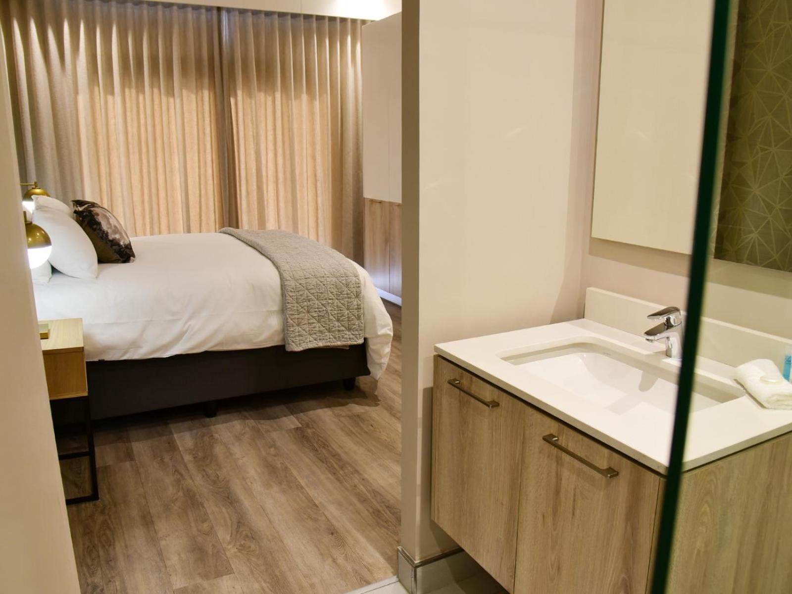 Menlyn Maine Luxury Rentals Pretoria Room photo