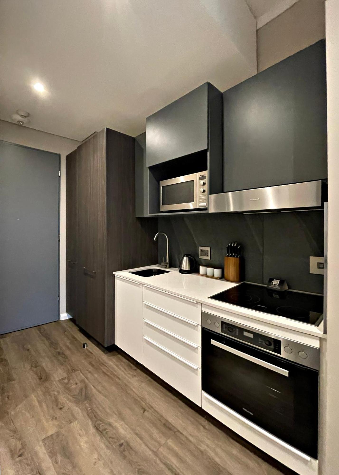 Menlyn Maine Luxury Rentals Pretoria Exterior photo