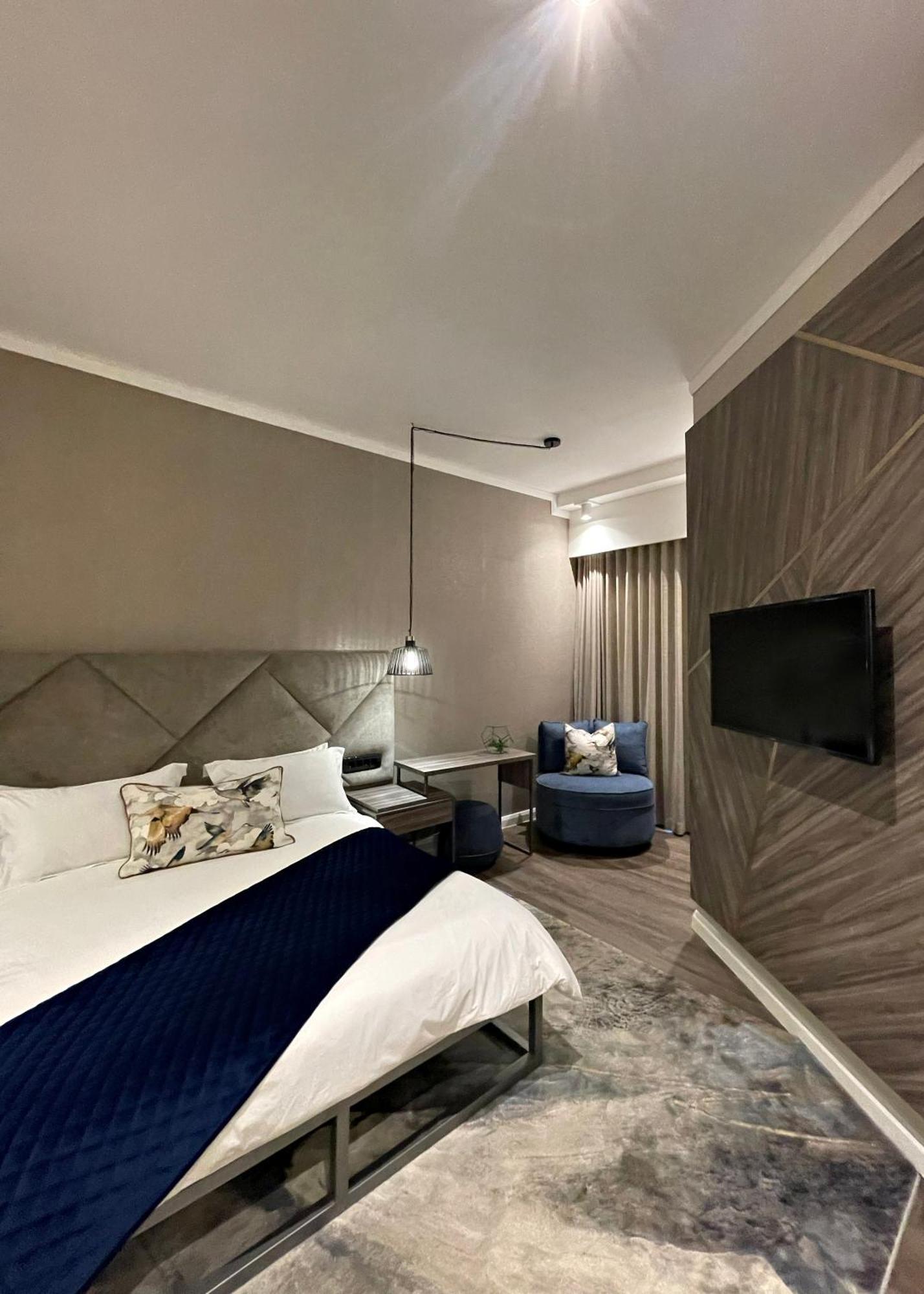 Menlyn Maine Luxury Rentals Pretoria Exterior photo